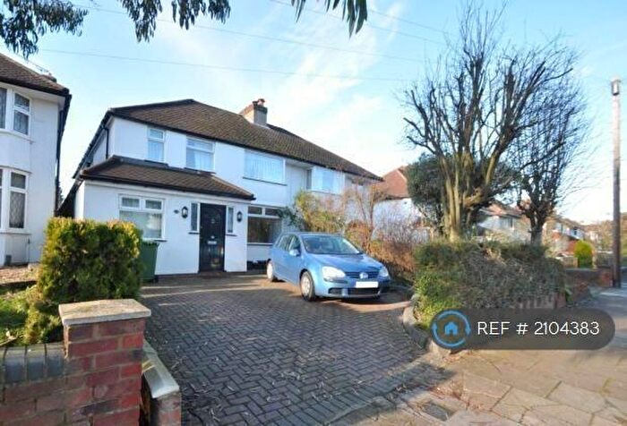 4 Bedroom Semi-Detached House To Rent In Gurney Court Road, St. Albans, AL1