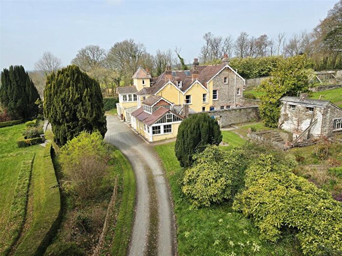 10 Bedroom House For Sale In Yeolmbridge, Launceston, PL15