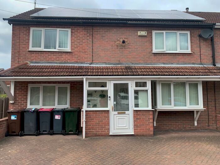3 Bedroom Semi-Detached House To Rent In Larch Avenue, Rotherham, S66