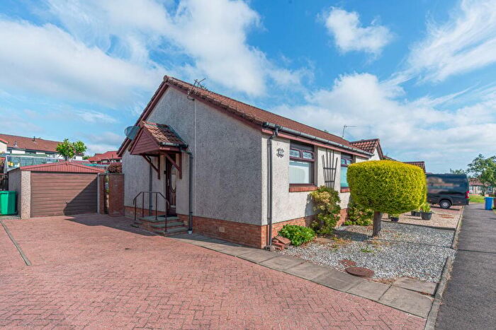 2 Bedroom Semi-Detached Bungalow For Sale In Bath Street, Kelty, KY4