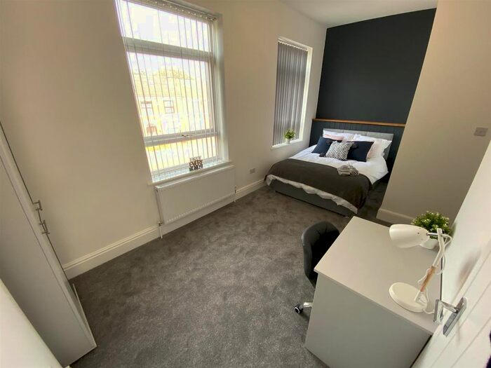 1 Bedroom Property To Rent In Ensuite, Allesley Old Road, Chapelfields, Coventry, CV5