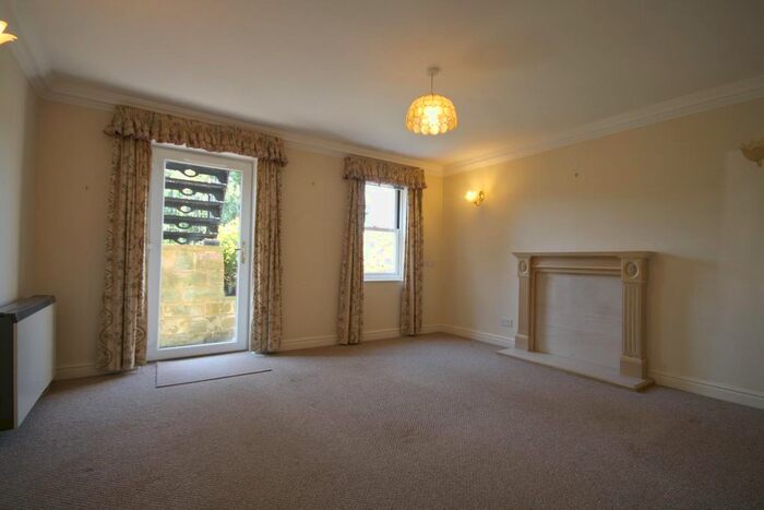 2 Bedroom Flat To Rent In Church Square Mansions, Harrogate, HG1