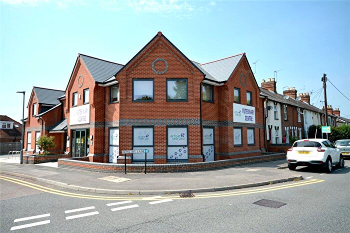 2 Bedroom Flat To Rent In Fowlers Lane, Bracknell, RG42