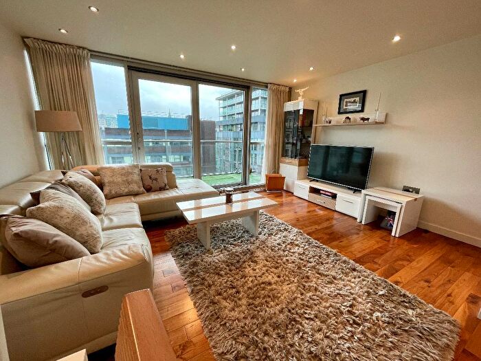 2 Bedroom Apartment To Rent In Clowes Street, Salford, M3