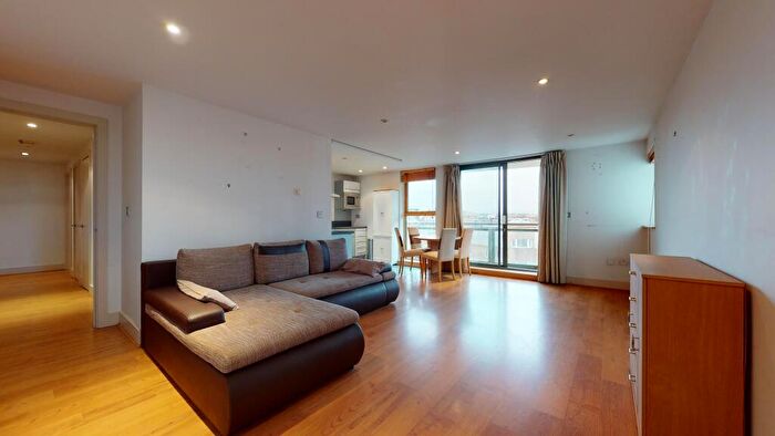1 Bedroom Flat To Rent In Galaxy Building, Crews Street, E14