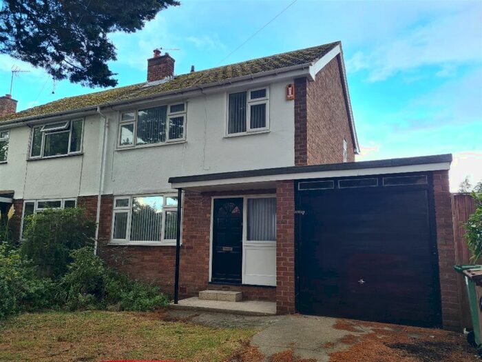 3 Bedroom Semi-Detached House To Rent In Devonshire Place, Prenton, CH43