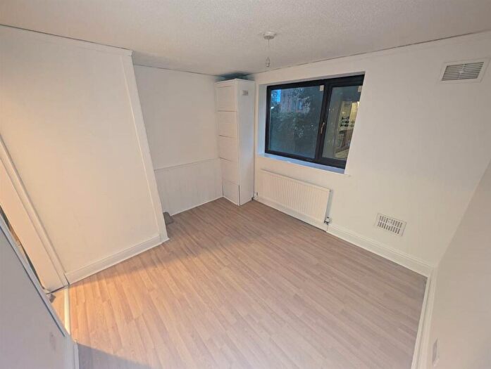 2 Bedroom Apartment To Rent In Cassandra Court, Asgard Drive, Salford, M5