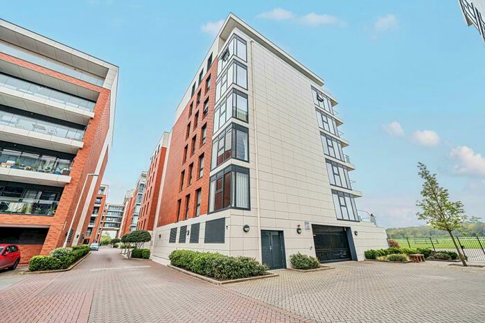 2 Bedroom Apartment To Rent In Kingman Way, Newbury, RG14