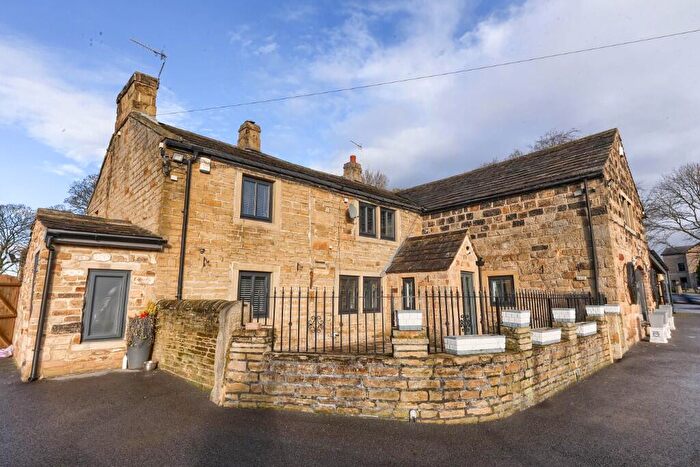 3 Bedroom Semi-Detached House To Rent In Apperley Lane, Bradford, West Yorkshire, BD10