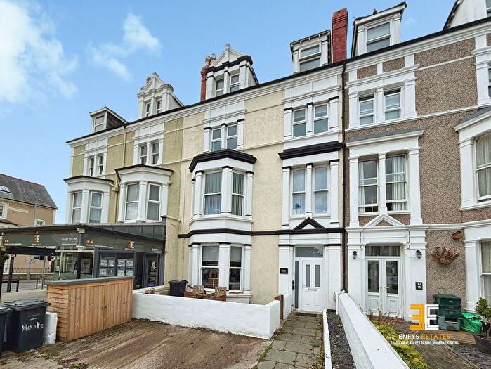 2 Bedroom Flat For Sale In Augusta Street, Llandudno, LL30