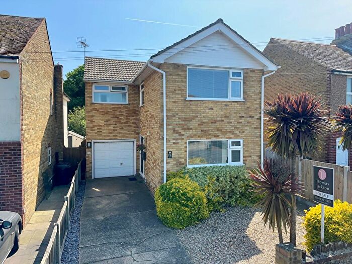 3 Bedroom Detached House For Sale In Cross Road, Birchington, CT7