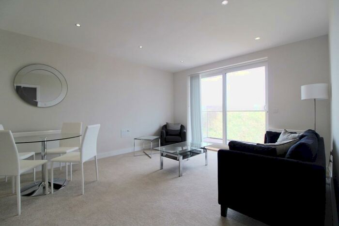 1 Bedroom Apartment To Rent In Harlequin House, Padworth Avenue, Reading, RG2