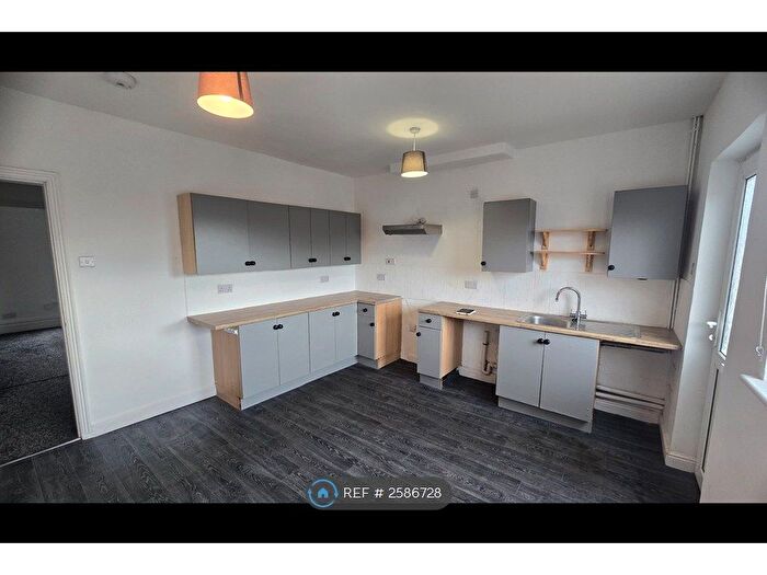 2 Bedroom Flat To Rent In Stapleford, Nottingham, NG9