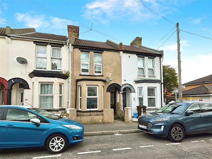 3 Bedroom Terraced House To Rent In Windsor Road, Gillingham, Kent, ME7