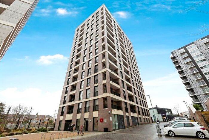 2 Bedroom Property To Rent In Ilford Hill, Ilford, IG1