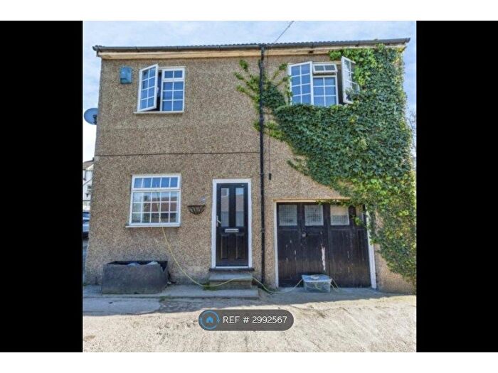 4 Bedroom Detached House To Rent In Laura Place, Rochester, ME1