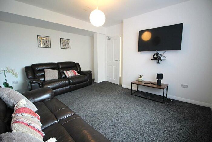 1 Bedroom House Of Multiple Occupation To Rent In Broadway, Chadderton, OL9