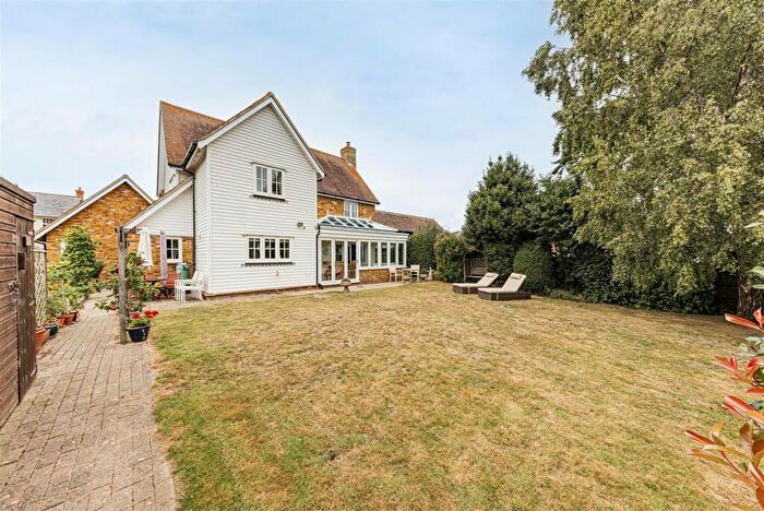 4 Bedroom Detached House For Sale In Chapman Fields, Cliffsend, Ramsgate, CT12