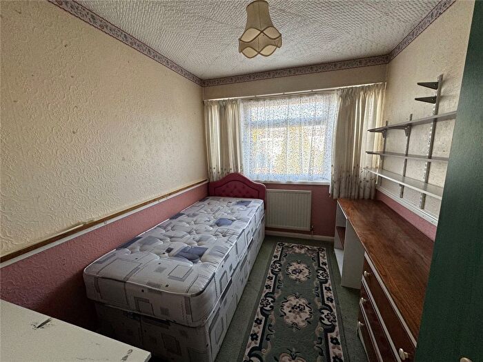 3 Bedroom End Terrace House For Sale In Sumburgh Croft, Birmingham, West Midlands, B35
