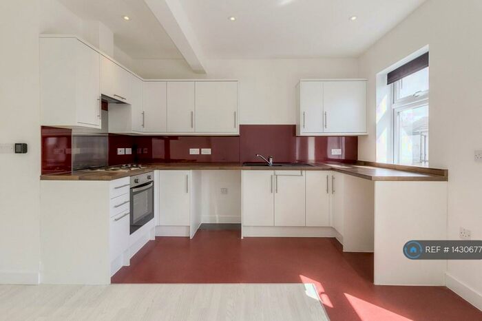 1 Bedroom Flat To Rent In Cannon Street, Wellingborough, NN8