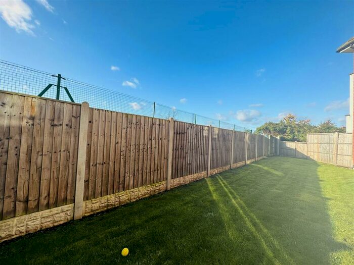 2 Bedroom Apartment To Rent In Park View Court, West Bridgford, Nottingham, NG2