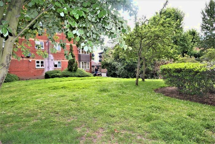 1 Bedroom Apartment To Rent In Constable Court, Stubbs Drive, Surrey Quays, London, SE16