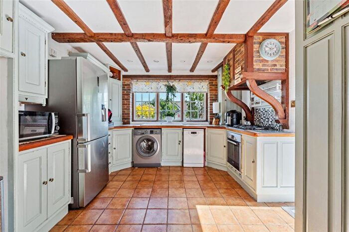 3 Bedroom Cottage For Sale In Newtown Road, New Denham, UB9