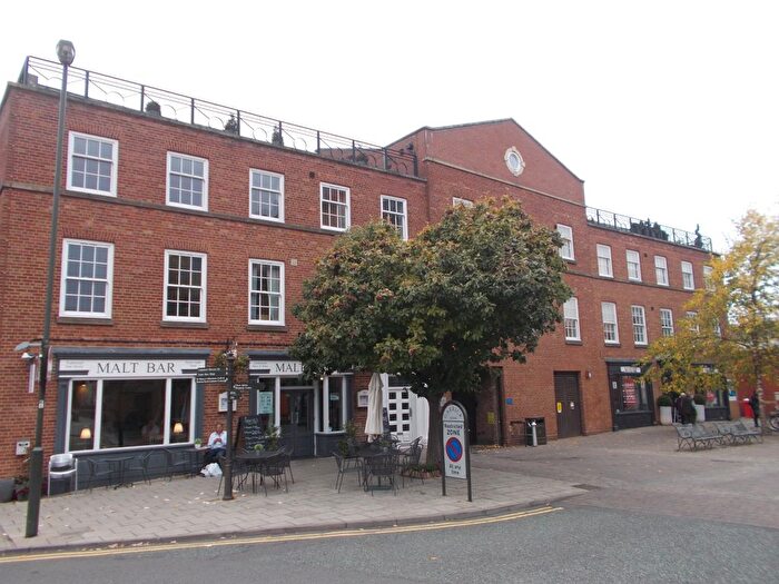 2 Bedroom Flat To Rent In Dominium Court, Lichfield, WS13