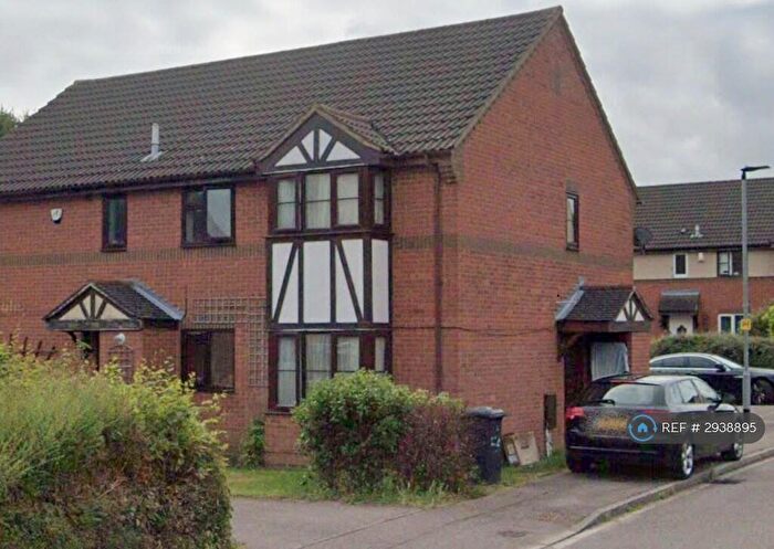2 Bedroom Terraced House To Rent In Poppyfields, Bedford, MK41
