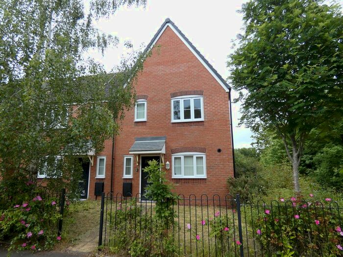 3 Bedroom Semi-Detached House To Rent In Woodlands View, Leegomery, Telford, TF1
