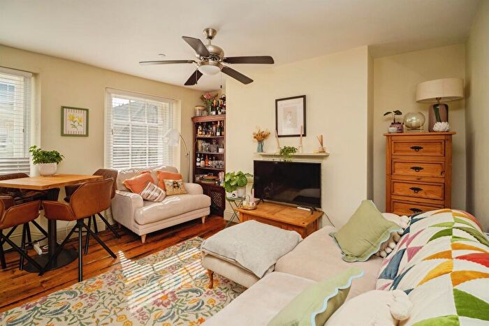 2 Bedroom Apartment For Sale In High West Street, Dorchester, DT1