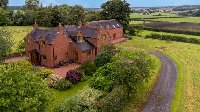 4 Bedroom Detached House For Sale In Radmore Wood, Rugeley, WS15
