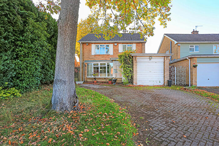 3 Bedroom Detached House For Sale In Woodlea Drive, Solihull, B91