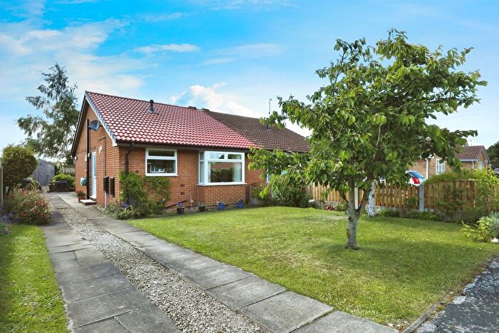 2 Bedroom Semi-Detached Bungalow For Sale In William Bradford Close, Austerfield, Doncaster, DN10