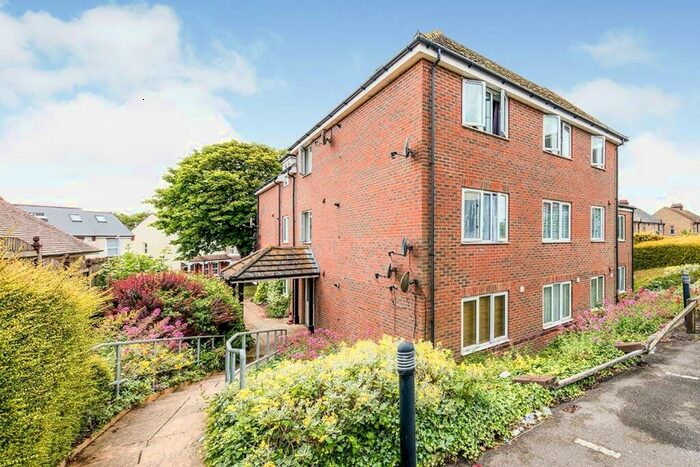 2 Bedroom Flat To Rent In Dane Park Road, Ramsgate, Kent, CT11