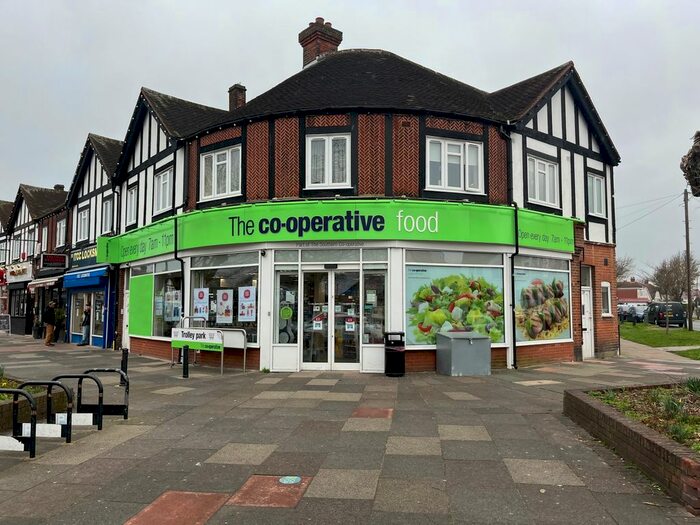 2 Bedroom Flat To Rent In The Oval, Sidcup, DA15