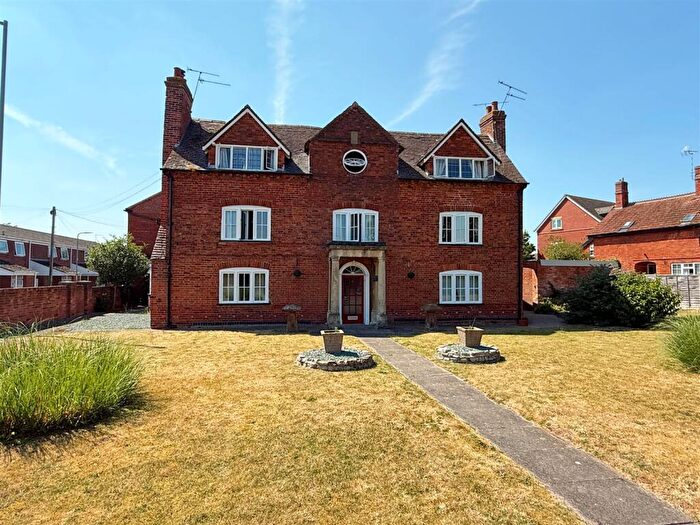 3 Bedroom Duplex For Sale In Evesham Road, Astwood Bank, Redditch, B96