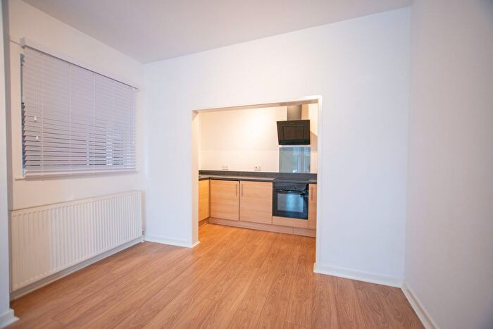 1 Bedroom Flat To Rent In Westbourne Avenue, Princes Avenue, Hull, HU5