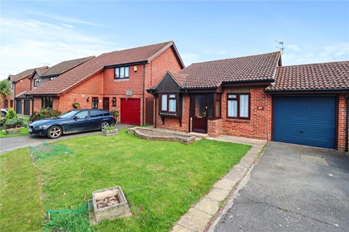 2 Bedroom Bungalow To Rent In Knights Garden, Hailsham, East Sussex, BN27