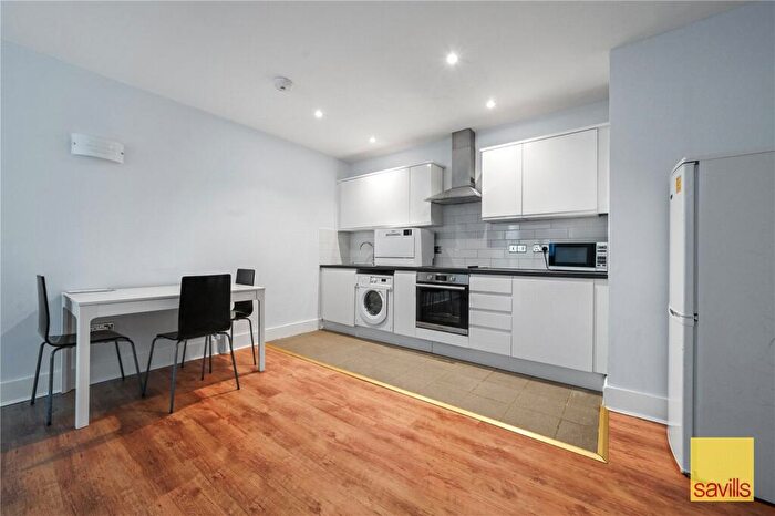 2 Bedroom Apartment For Sale In Artichoke Hill, London, E1W