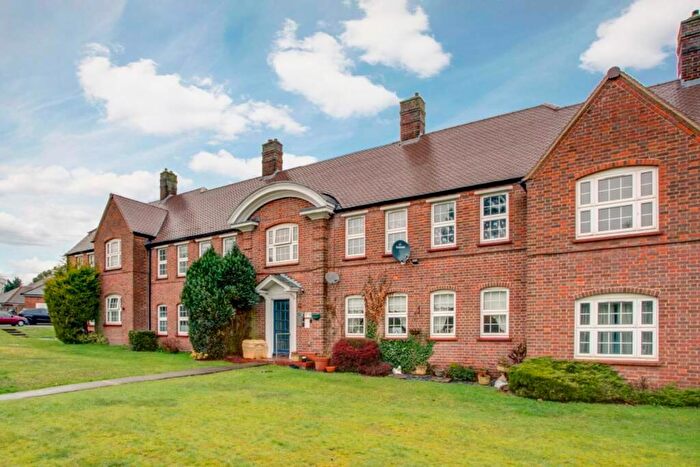 2 Bedroom Flat To Rent In Hedgerley Lane, Beaconsfield, HP9