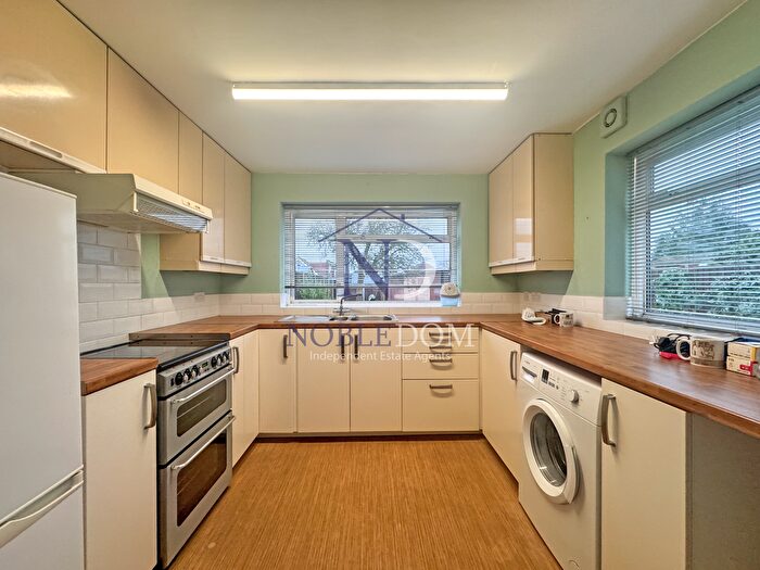 3 Bedroom Semi Detached Bungalow To Rent In Greenford, UB6