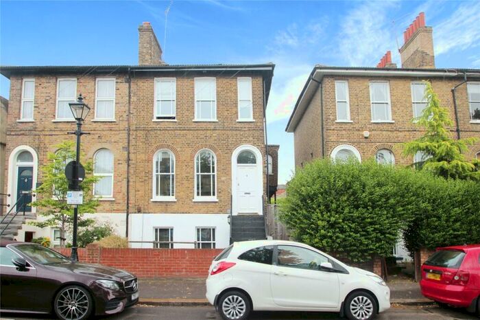 1 Bedroom Apartment To Rent In East Avenue, London, E17