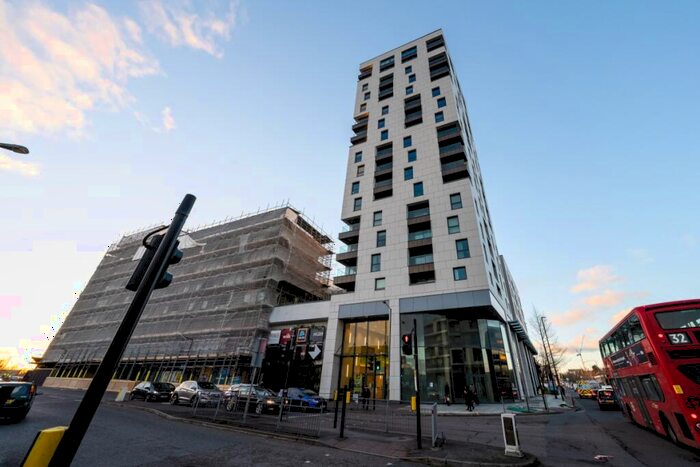 2 Bedroom Apartment To Rent In Capitol Way London, NW9