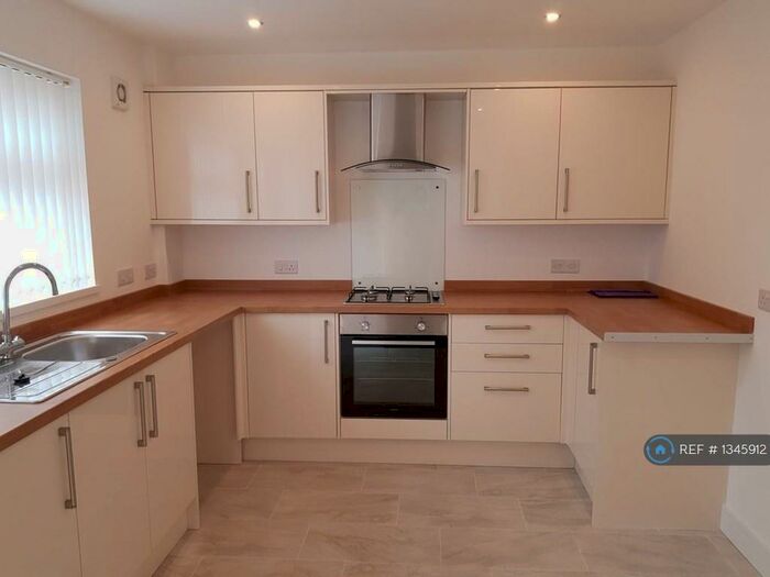 4 Bedroom End Of Terrace House To Rent In Brynhyfryd Street, Treorchy, CF42