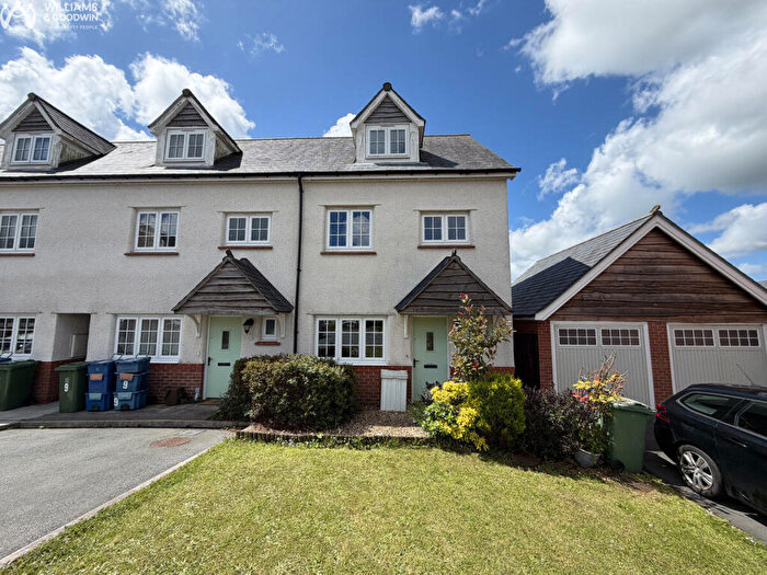 4 Bedroom End Of Terrace House For Sale In Min Y Grug, Goetre Uchaf, Bangor, Gwynedd, LL57