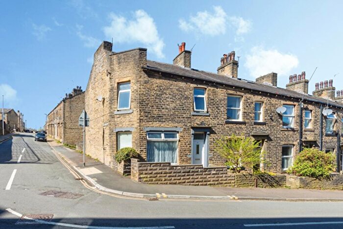 3 Bedroom End Of Terrace House For Sale In Moorfield Street, Halifax, West Yorkshire, HX1