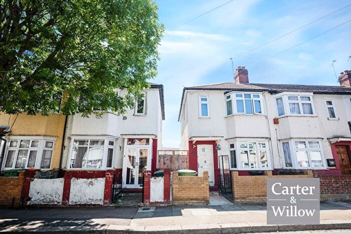 3 Bedroom End Of Terrace House To Rent In Varley Road, London, E16