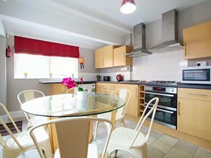 6 Bedroom Terraced House To Rent In *£pppw Excl Bills* Derby Grove, Nottingham, NG7
