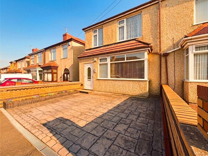 3 Bedroom Semi-Detached House For Sale In Glenroy Avenue, Kingswood, Bristol, BS15